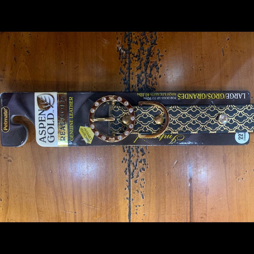 NWT! Gold plated collar